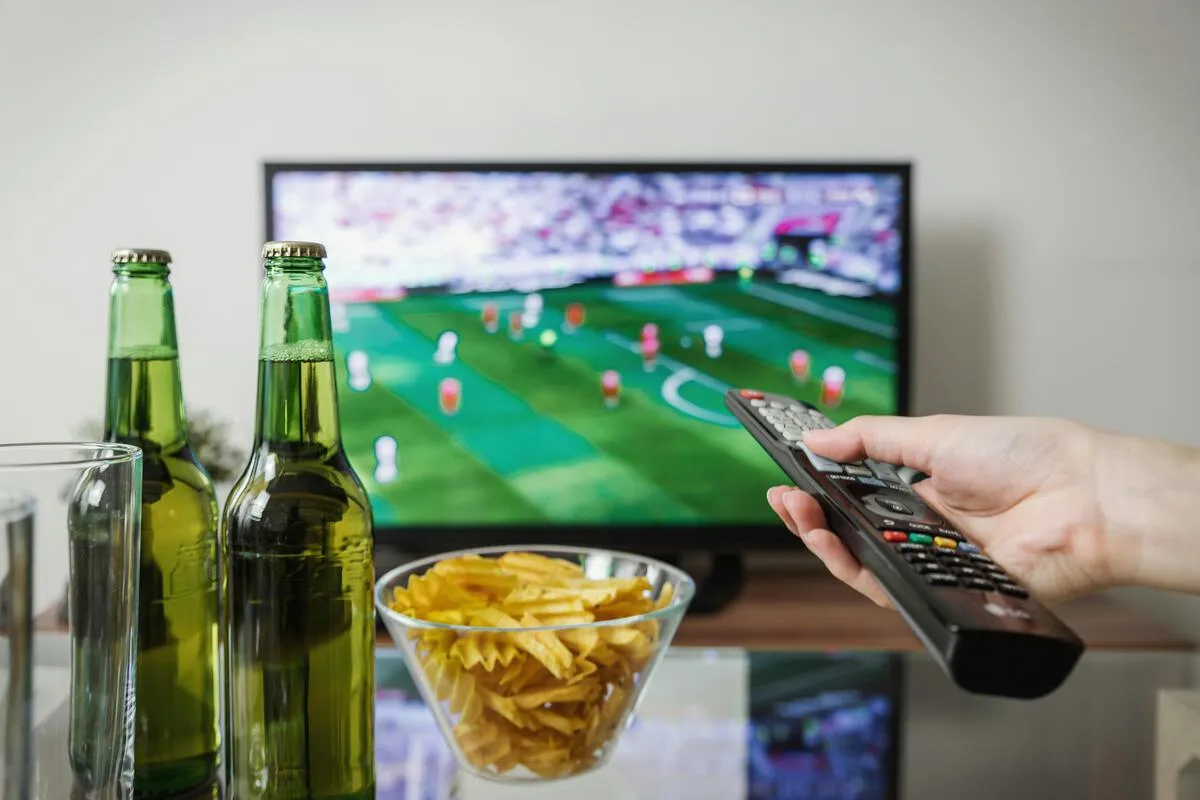 世界杯足球盛宴全攻略:体育竞猜投注技巧与热门赛果解析